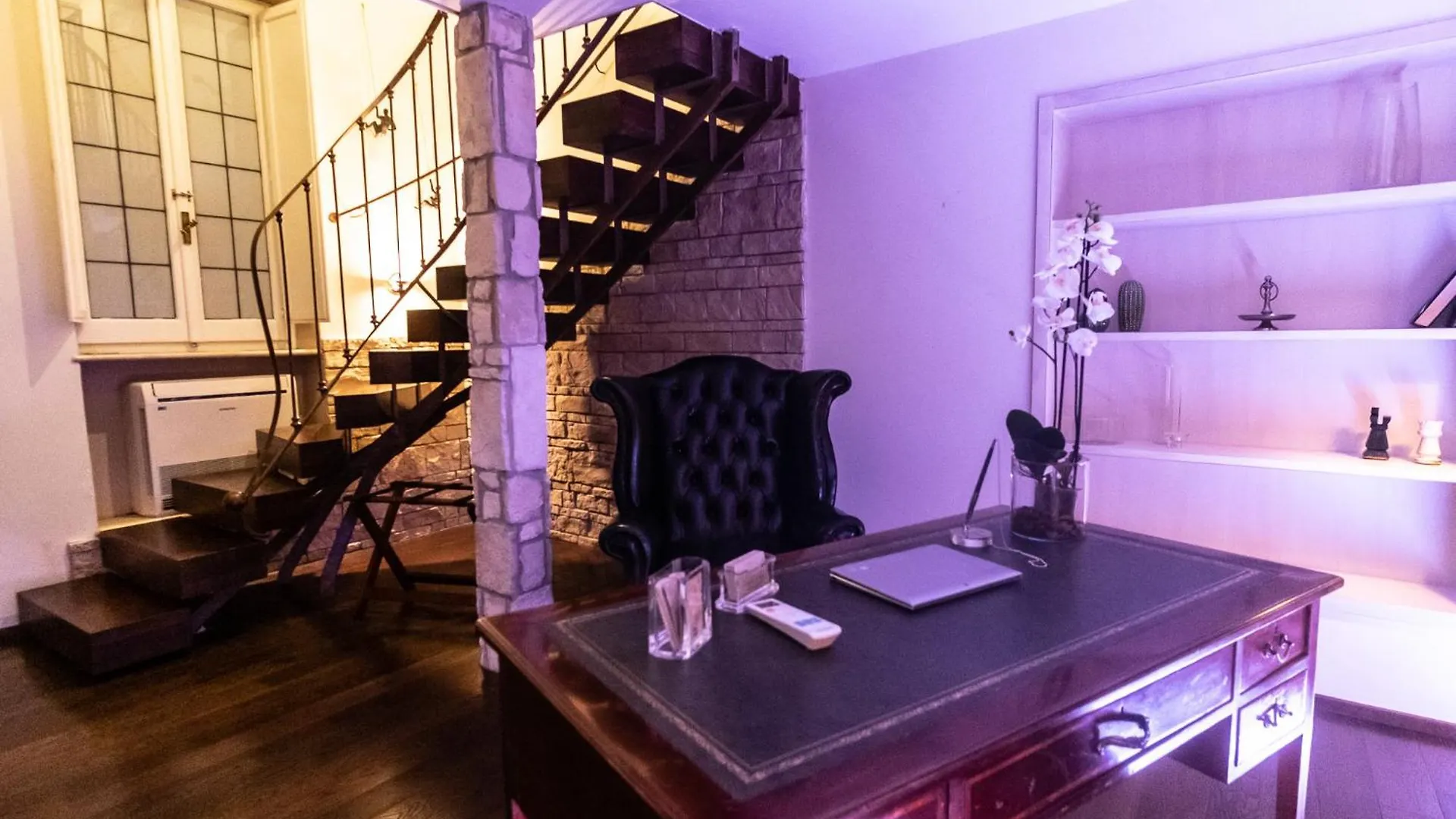 Reco Luxury Suite Rome 0*,